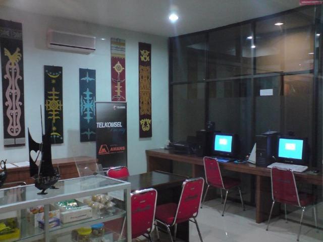 Amans Inn Ambon Bagian luar foto